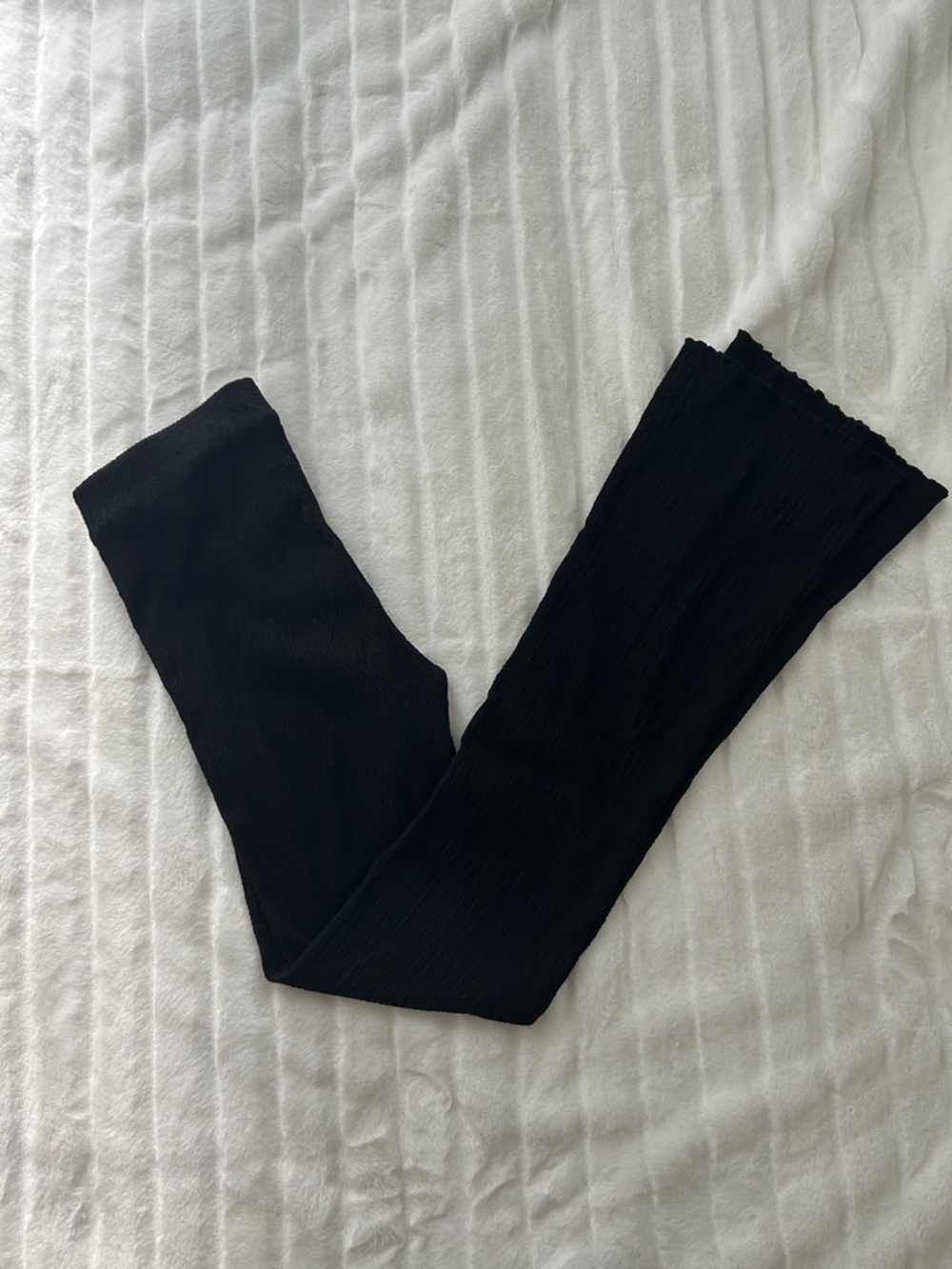 H&M Black Ribbed Flared Pants - Picture 2 of 2